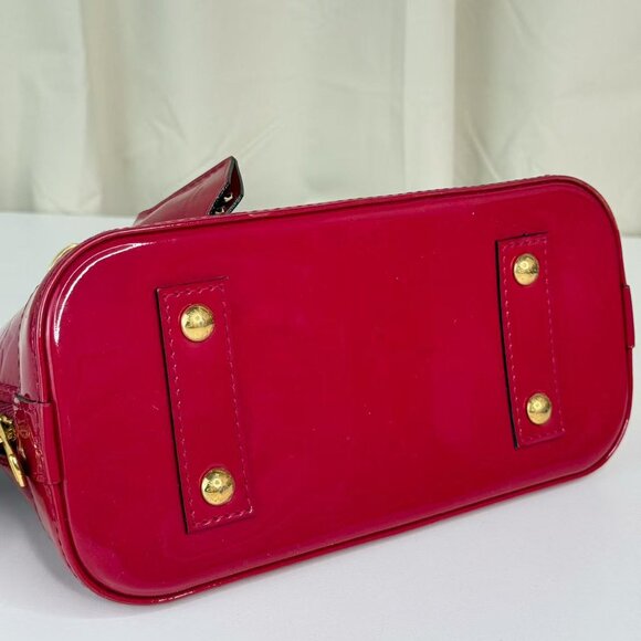 Louis Vuitton Vernis Red Alma BB Shoulder Bag With Classic Monogram Pattern - Picture 5 of 10